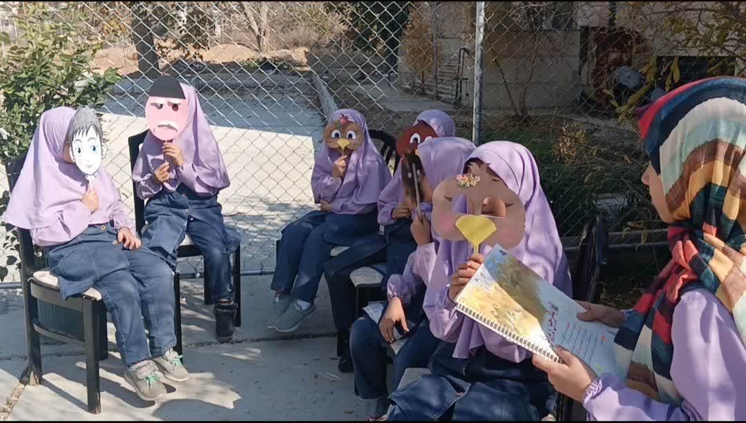 فعالیتهای کلاس سوم سرکار خانم نام آور