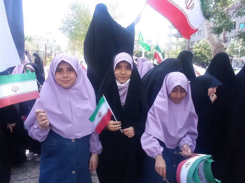 ساحت سیاسی اجتماعی (حمایت از مردم غزه و برائت دانش اموزان از اسرائیل)