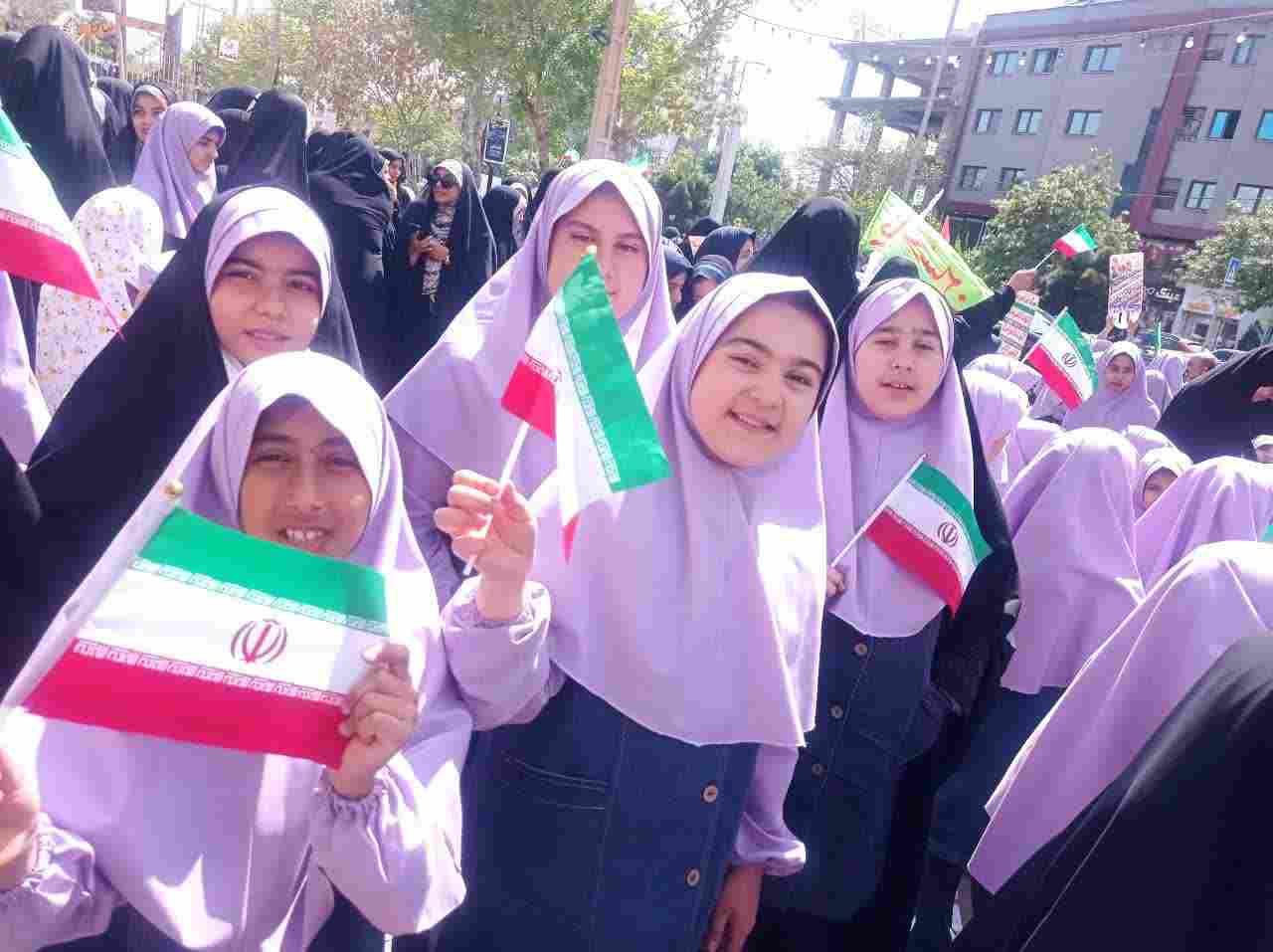 ساحت سیاسی اجتماعی (حمایت از مردم غزه و برائت دانش اموزان از اسرائیل)